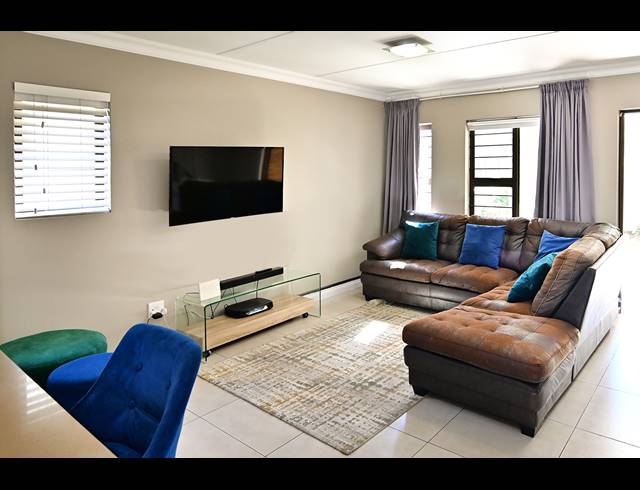 3 BEDROOM DUPLEX FOR SALE IN KYALAMI HILLS